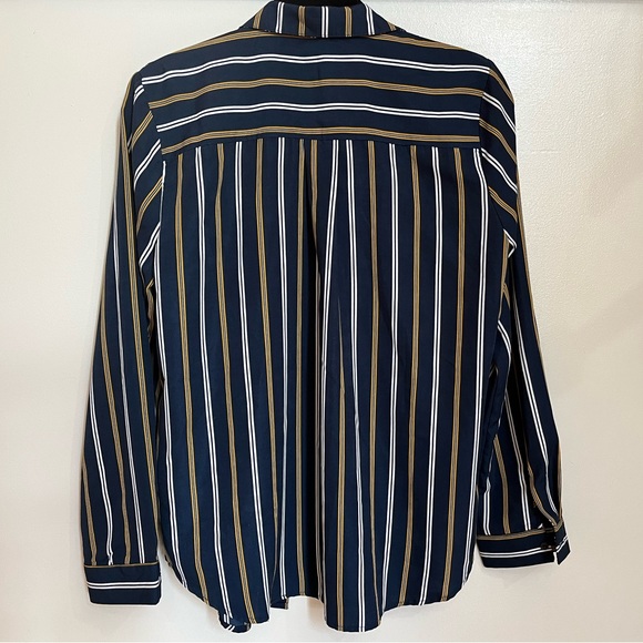 Woman’s Striped Dress Shirt - Picture 4 of 6